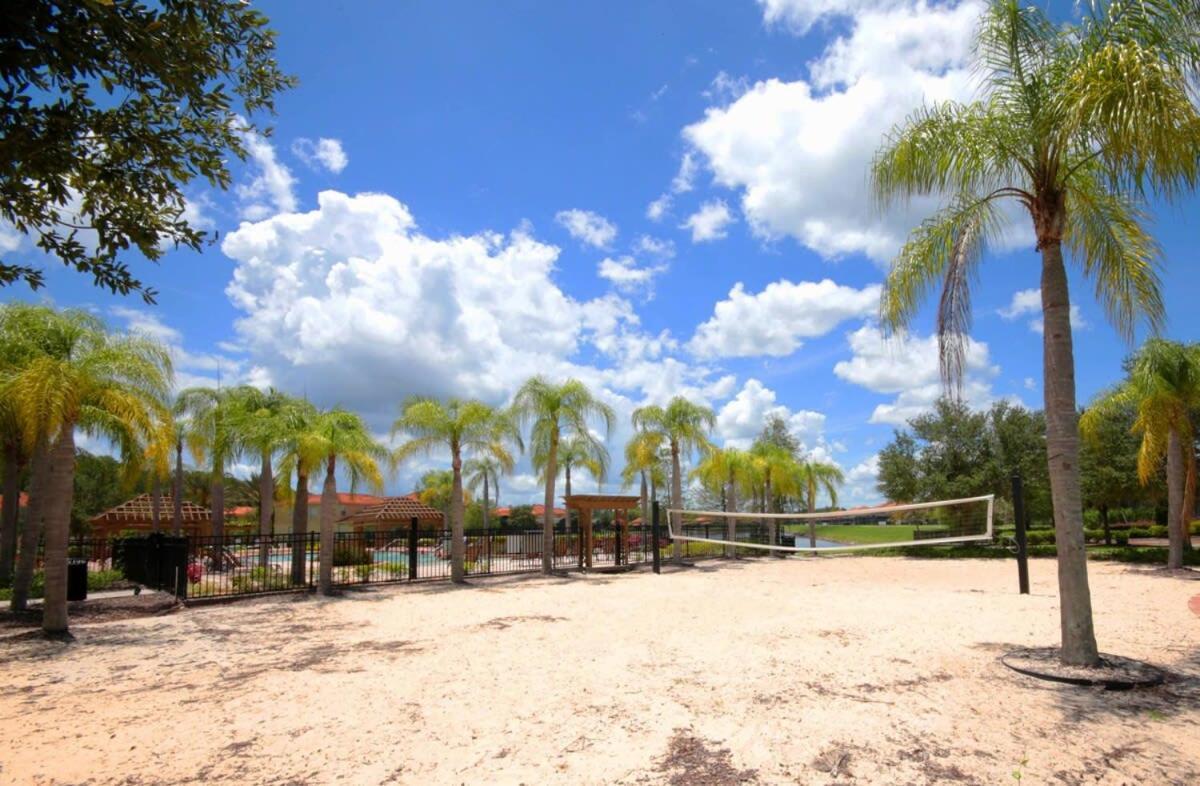 Four Bedroom W/ Screened Pool Close To 4572 * Kissimmee