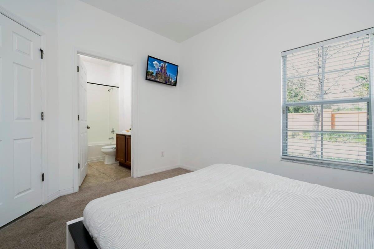 Holiday home Four Bedroom W/ Screened Pool Close To 4572 Kissimmee