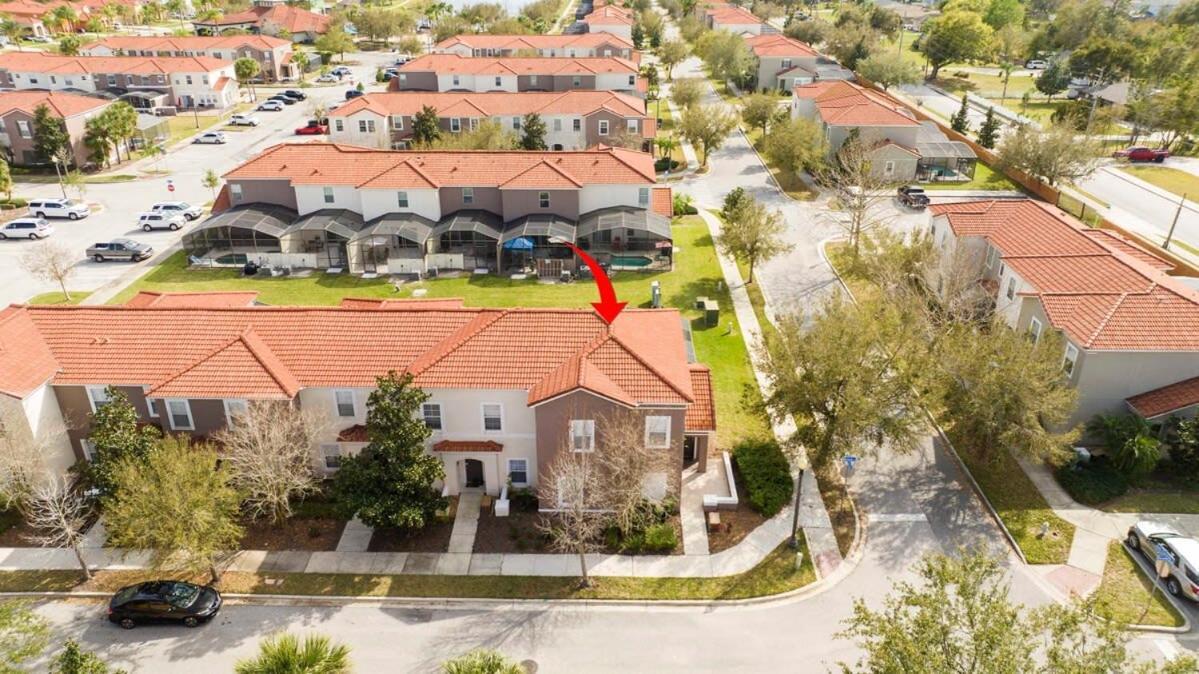 Four Bedroom W/ Screened Pool Close To 4572 Holiday home Kissimmee