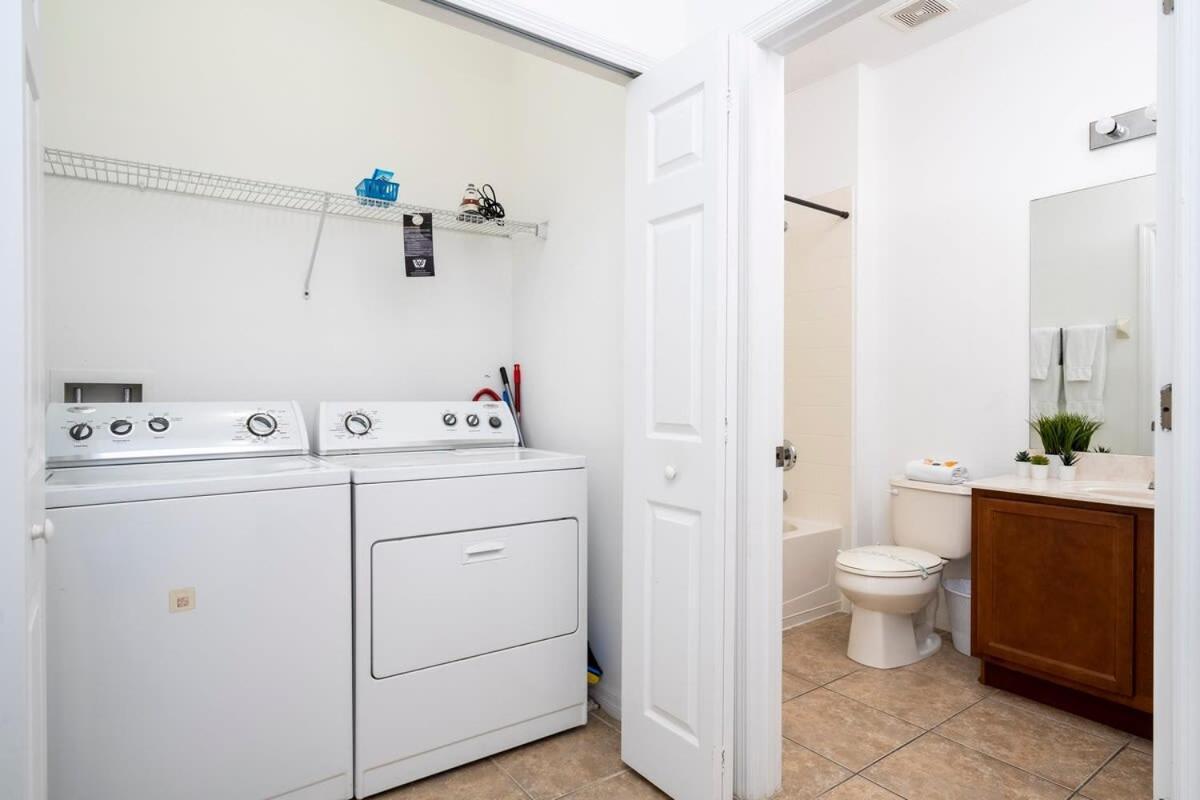 Holiday home Four Bedroom W/ Screened Pool Close To 4572 Kissimmee